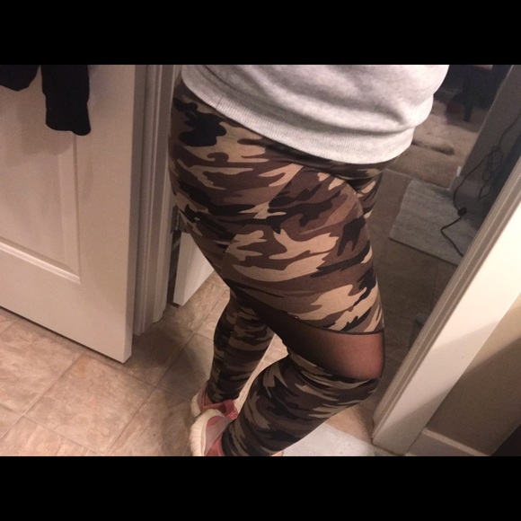 Super Soft, Army Fatigue Leggings - Picture 4 of 7
